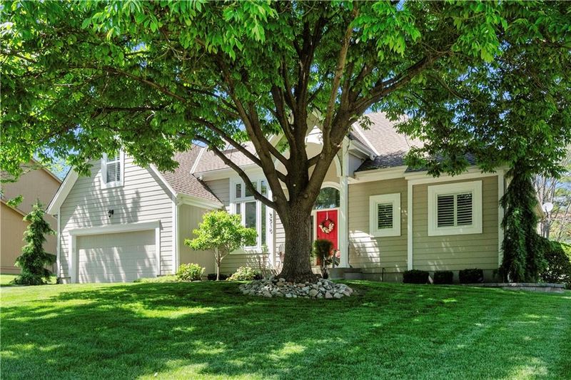 5510 W 153rd Ter, Overland Park, KS 66223