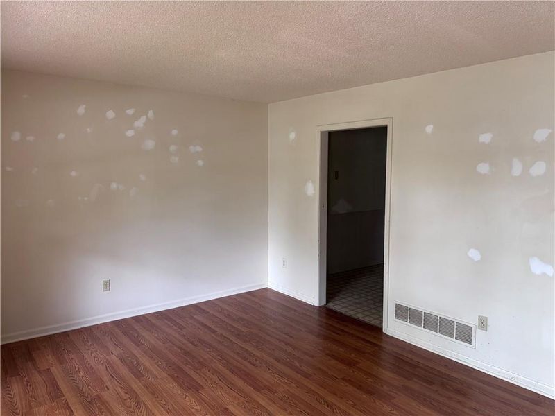 6616 Oxford Ave, Raytown, MO 64133