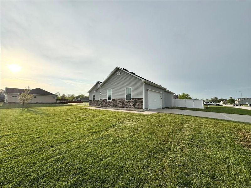 1177 SE 185 Rd, Knob Noster, MO 65336