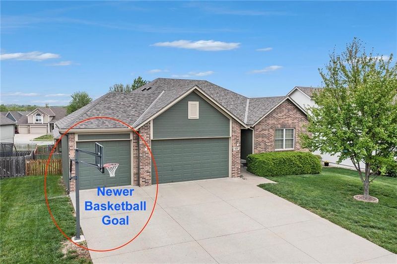 3125 SW Damon Ln, Lee's Summit, MO 64082
