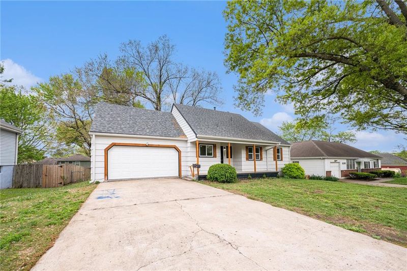 9505 E 79th St, Raytown, MO 64138