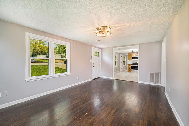 7934 N Jefferson St, Kansas City, MO 64118