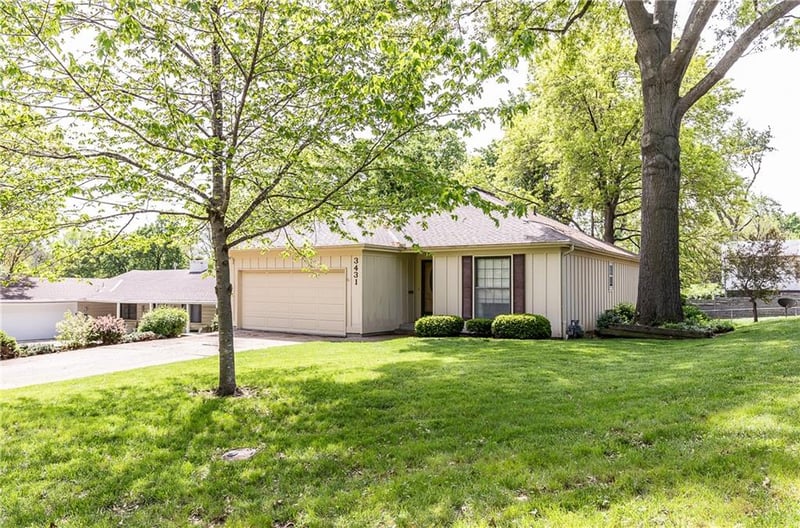 3431 W 98 St, Overland Park, KS 66206