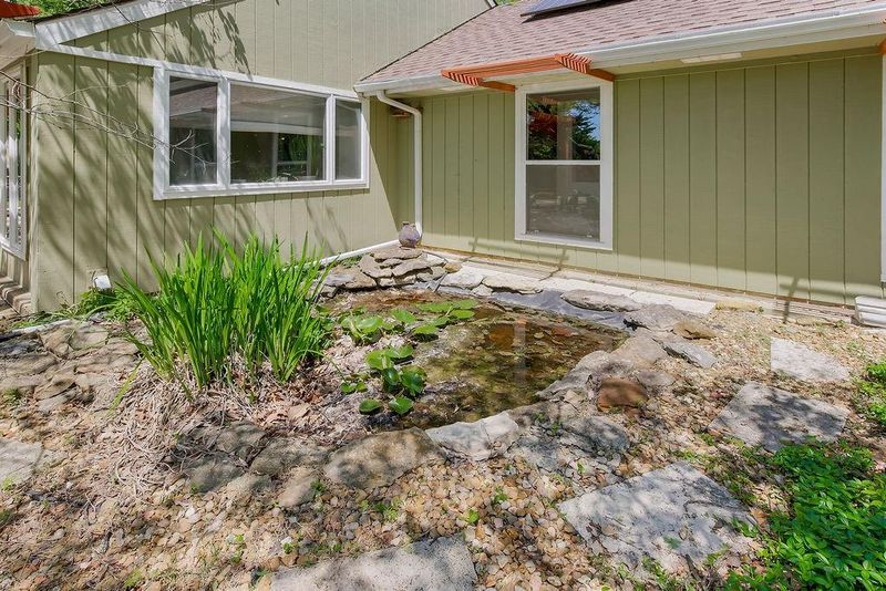 1607 Cumberland Rd, Bates City, MO 64011