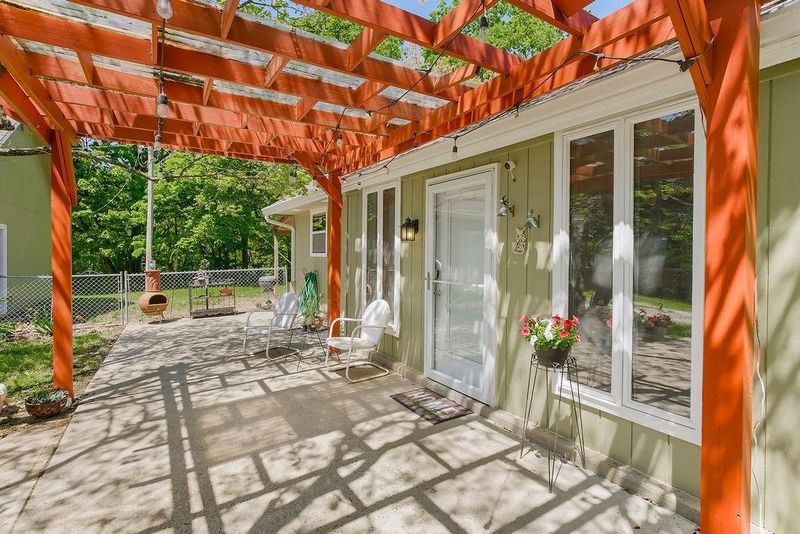 1607 Cumberland Rd, Bates City, MO 64011