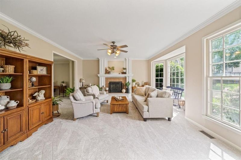 15474 W 139 St, Olathe, KS 66062