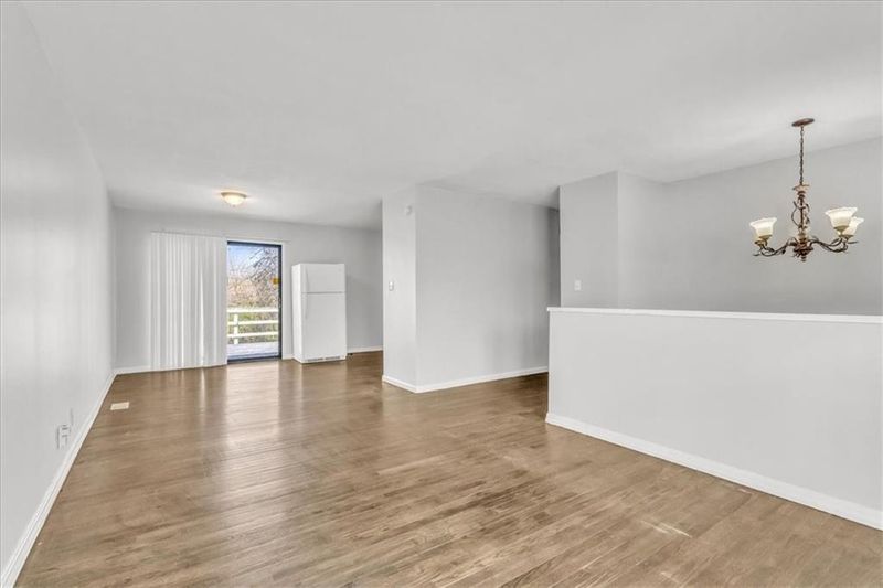 8802 E 92nd St, Kansas City, MO 64138