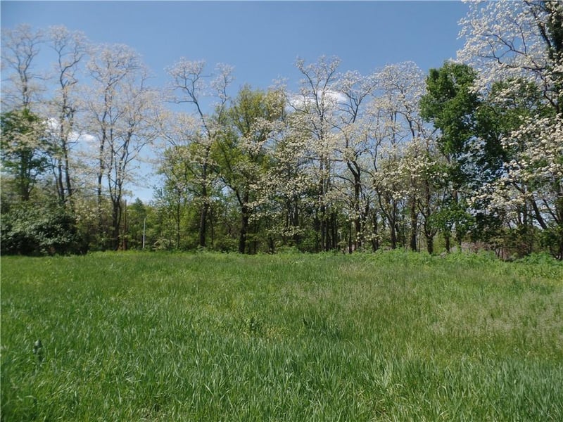 9121 NW Old Stagecoach Rd, Kansas City, MO 64154
