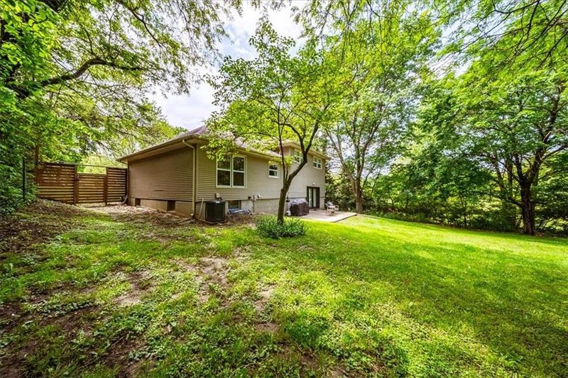 7508 E 83rd St, Kansas City, MO 64138
