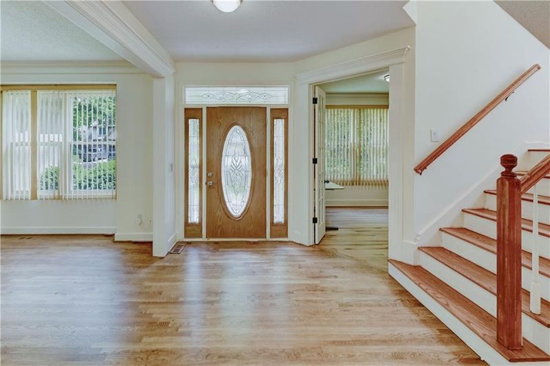 11512 Summit St, Kansas City, MO 64114