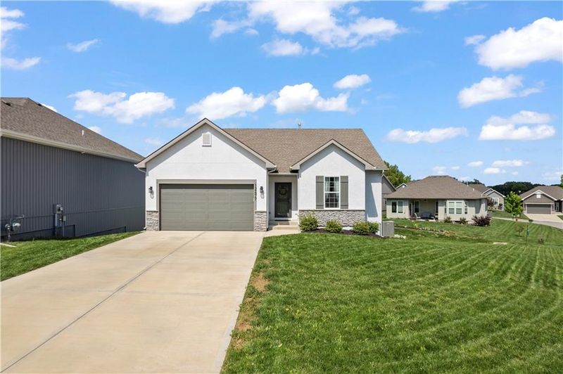 12477 Meadow Ln, Kansas City, KS 66109