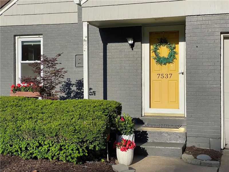 7537 Walnut St, Kansas City, MO 64114