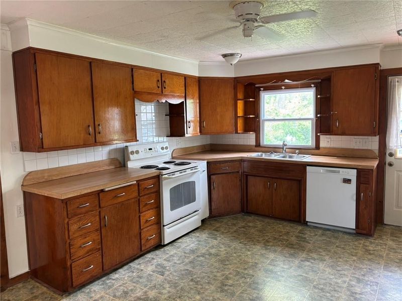 223 W Forest St, Pittsburg, KS 66762
