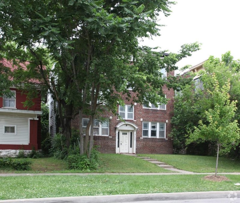 2708 Benton Blvd, Kansas City, MO 64128