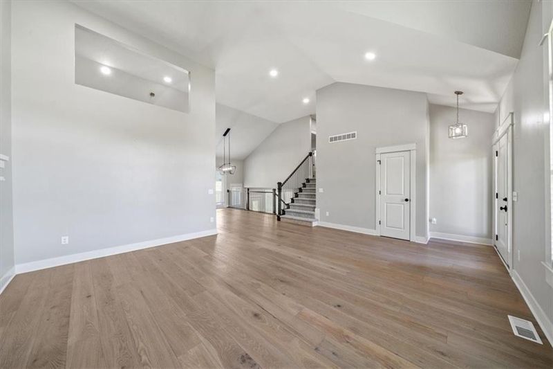 19086 Millstone Ter, St Joseph, MO 64505