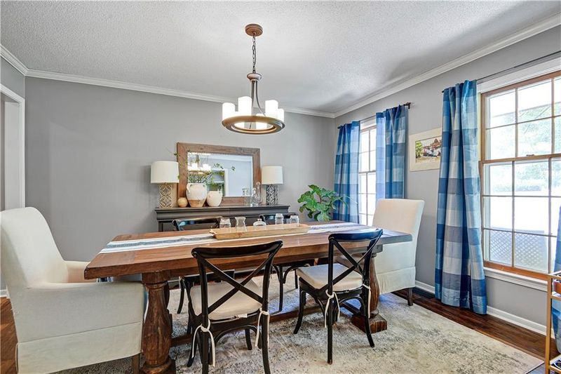 11951 Harrison Dr, Kansas City, MO 64146