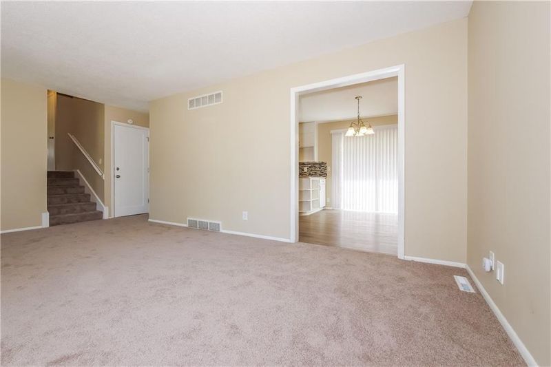 8401 E 92nd Ter, Kansas City, MO 64138