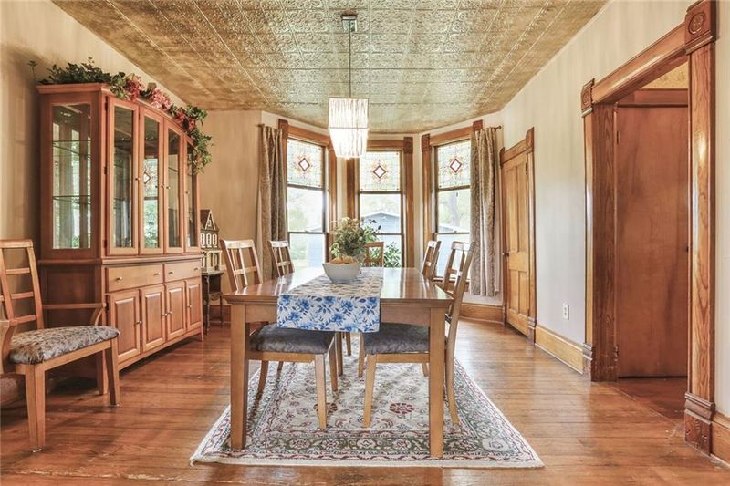 231 S Elm St, Gardner, KS 66030