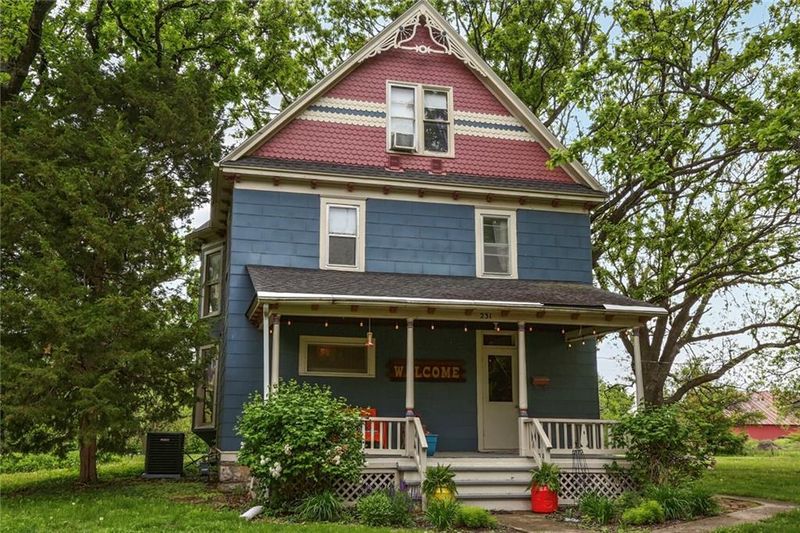 231 S Elm St, Gardner, KS 66030