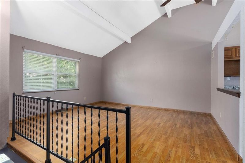 4010 Hedges Ave, Kansas City, MO 64133