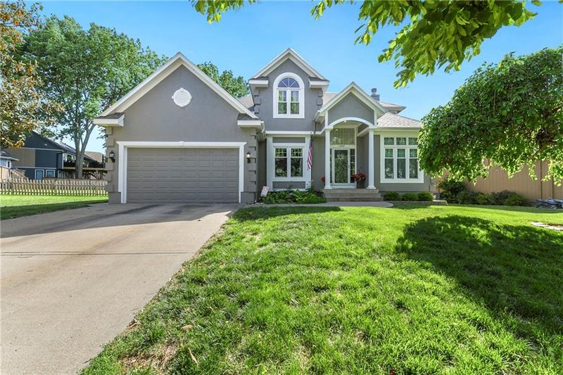 15907 E 77th Pl, Kansas City, MO 64139