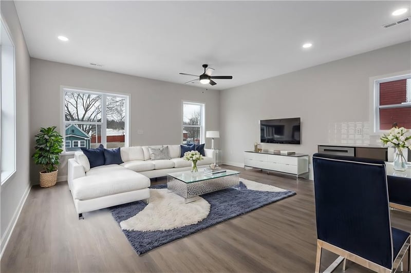 4527 Forest Ave #B, Kansas City, MO 64110