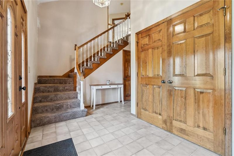 11290 Hadley St, Overland Park, KS 66210