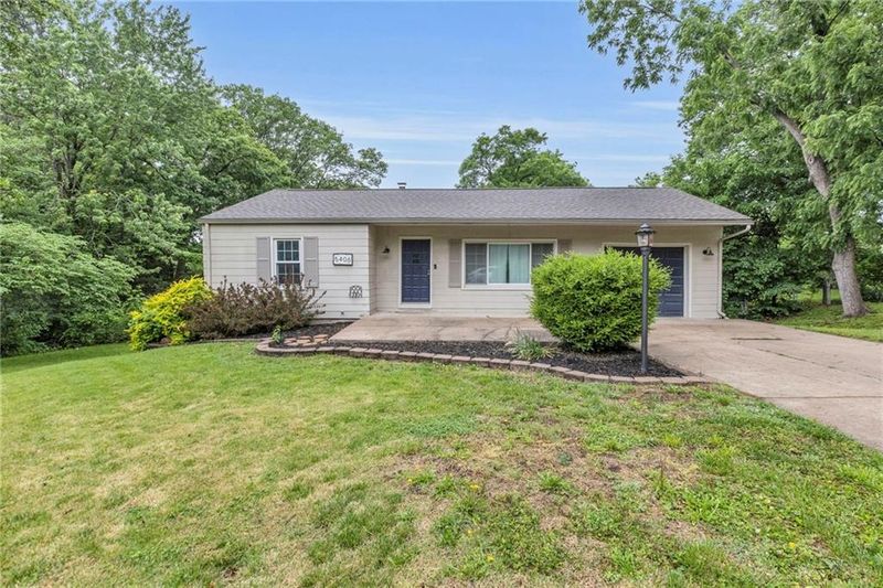5406 N Central St, Kansas City, MO 64118