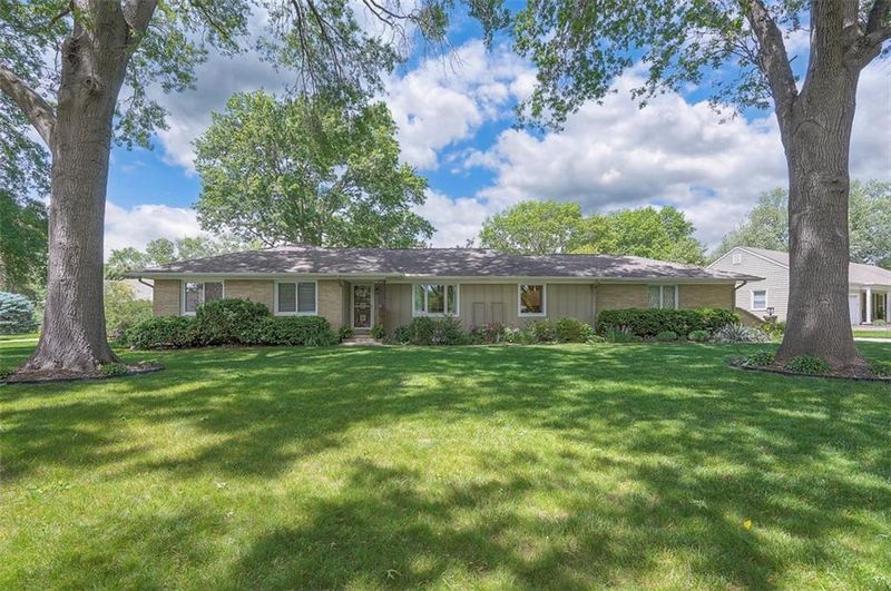 9730 El Monte St, Overland Park, KS 66207