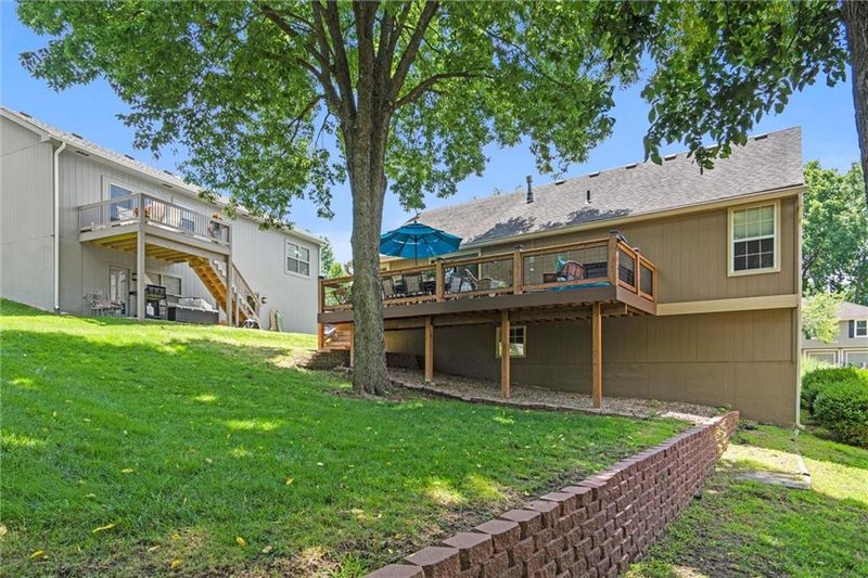 2104 NW 58th St, Kansas City, MO 64151