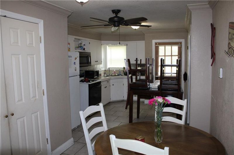 504 E Jackson St, Pittsburg, KS 66762