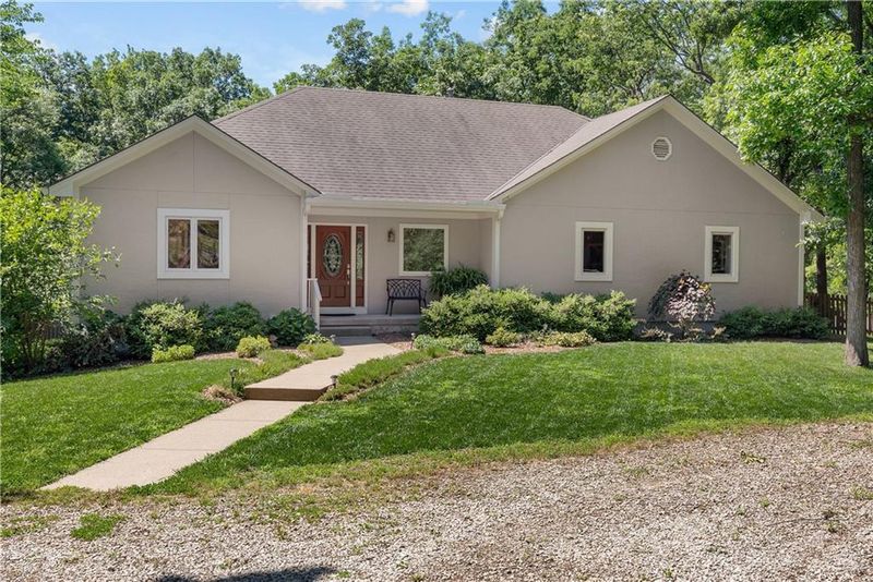 1000 Colbern Rd Extension, Oak Grove, MO 64075