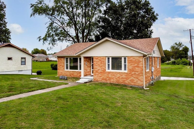 911 Limit St, Leavenworth, KS 66048