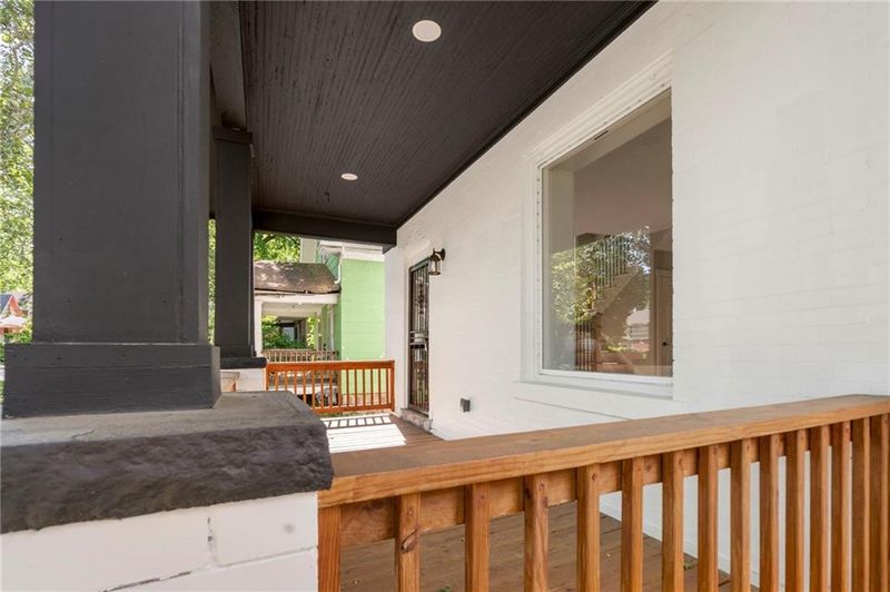 2815 E 33rd St, Kansas City, MO 64128