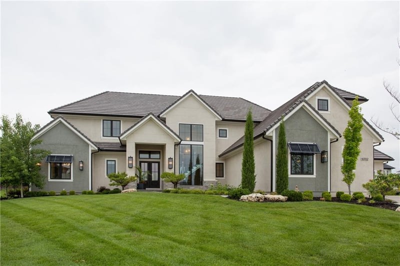 10702 W 142 Ter, Overland Park, KS 66221