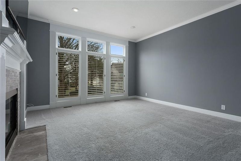 4005 W 149th St, Overland Park, KS 66224