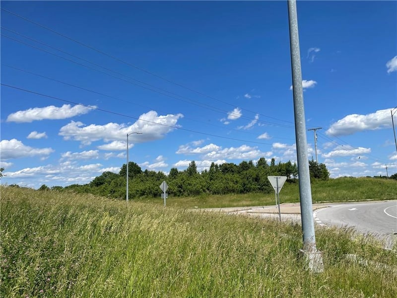 3 2 Acres Hampton/45 Hw, Parkville, MO 64152