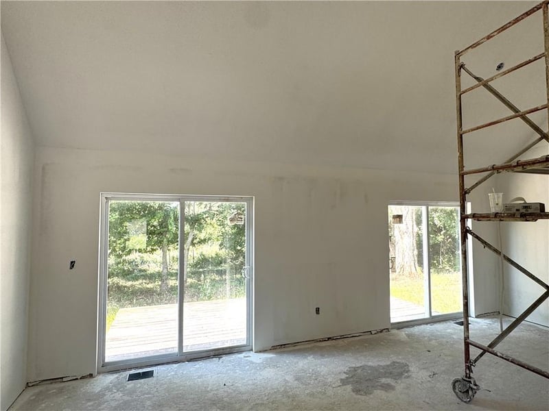 258 Sycamore Dr, Linn Valley, KS 66040