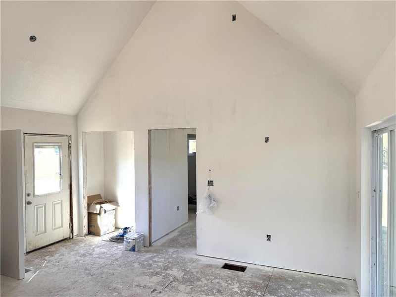 258 Sycamore Dr, Linn Valley, KS 66040