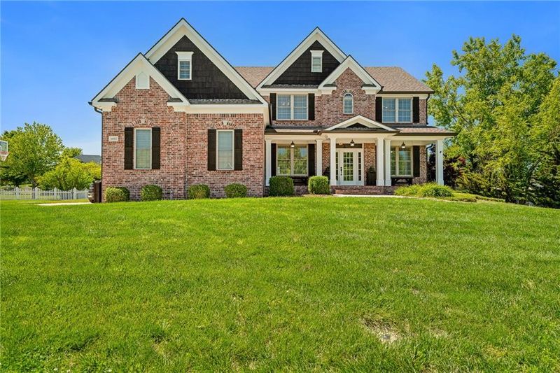 1602 SW Deer Run Rd, Oak Grove, MO 64075