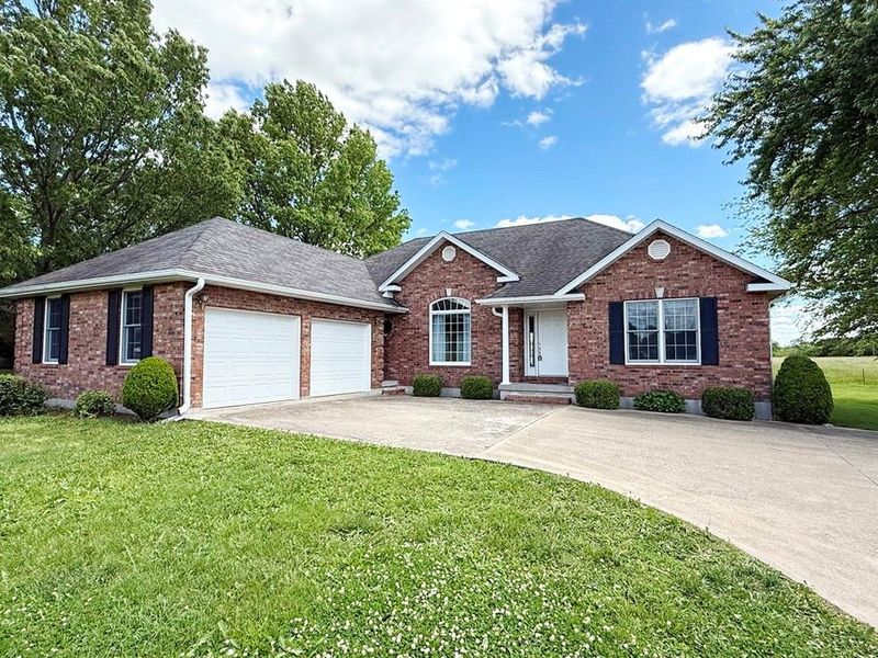 202 E Carman Rd, El Dorado Springs, MO 64744