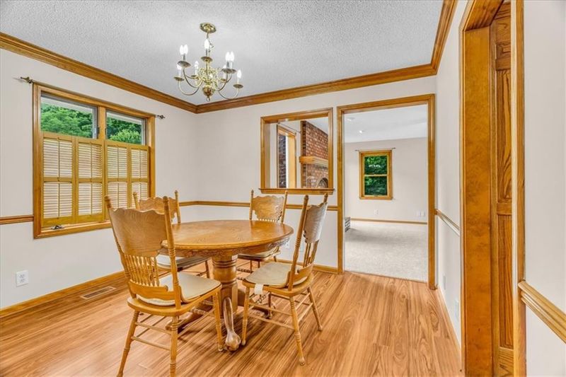 4506 NW Apache Dr, Riverside, MO 64150