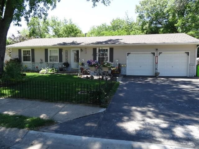 1502 S Main St, Harrisonville, MO 64701