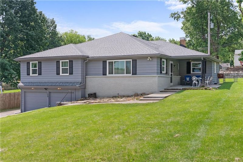 709 NE 46th Ter, Kansas City, MO 64116