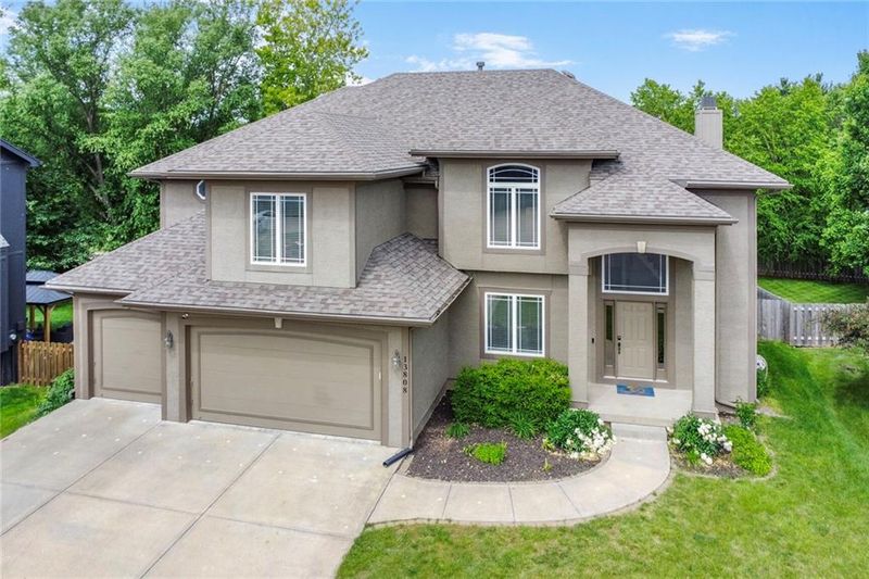 13808 Richards St, Overland Park, KS 66221