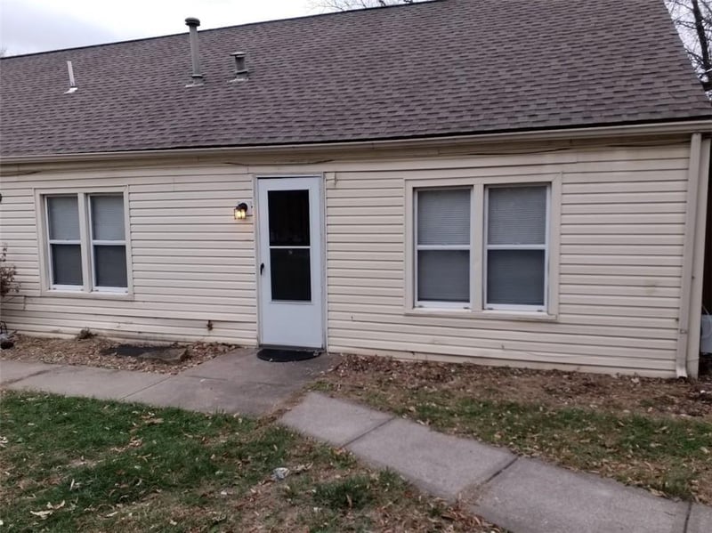 8828 N Main St, Kansas City, MO 64155
