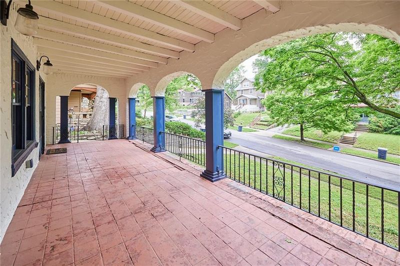 918 W 32nd Ter, Kansas City, MO 64111