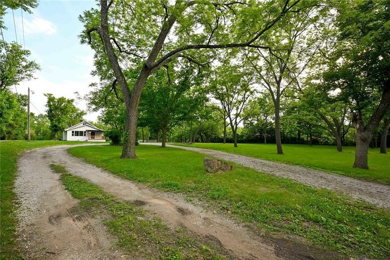 2009 E 129th St, Kansas City, MO 64146
