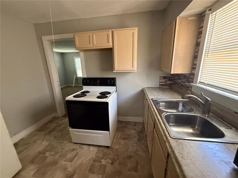 7236 Wabash Ave, Kansas City, MO 64132