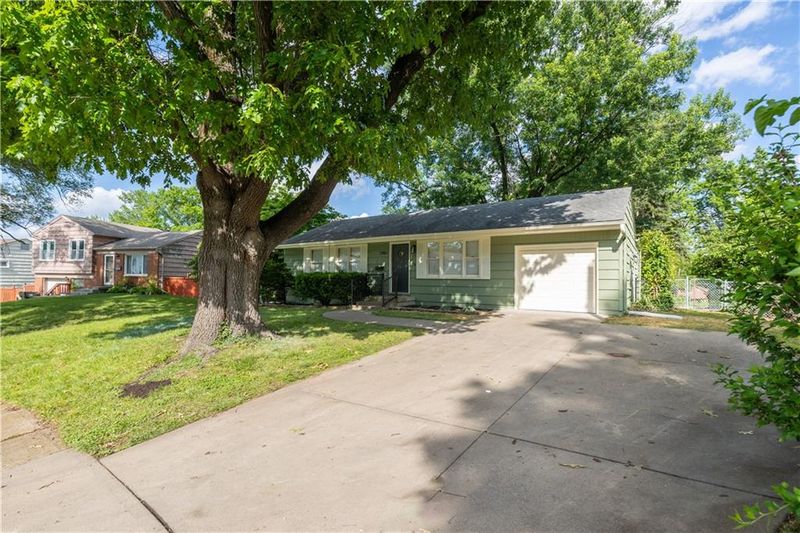 2901 N Spring St, Independence, MO 64050